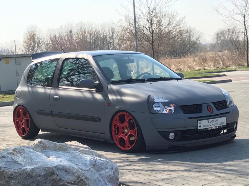 Рено симбол тюнинг фото Ищщется резина: пара 165/45 и 195/40 R16 - Renault Clio II, 1,6 л, 2001 года тюн