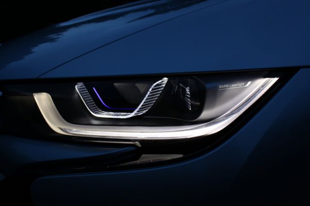 BMW i8 fényszóró