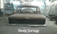 Rusty Garage Lada 2101