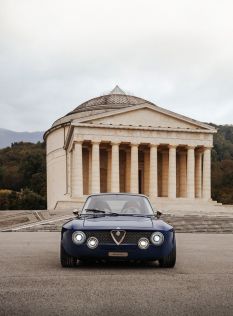 Totem Alfa Romeo Giulia GT